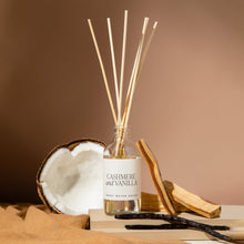 Load image into Gallery viewer, Cashmere and Vanilla Clear Reed Diffuser