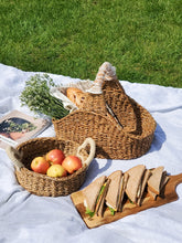 Load image into Gallery viewer, Savar Picnic Basket