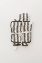 Load image into Gallery viewer, Keepsake Quilted Linen Oven Mitt + Potholder Set Pewter
