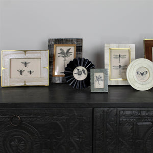 Scalloped Round Black Picture Frame