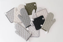 Load image into Gallery viewer, Keepsake Quilted Linen Oven Mitt + Potholder Set in Blue
