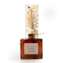 Load image into Gallery viewer, SAMPLE White Tea &amp; Pampas Bouquet Reed Bundle Diffuser

