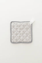 Load image into Gallery viewer, Keepsake Quilted Linen Oven Mitt + Potholder Set in Blue
