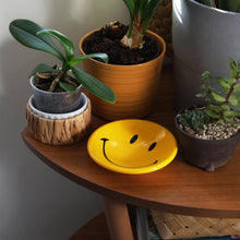 Load image into Gallery viewer, Smiley Coin Tray - Cheerful and wobbly catch-all dish

