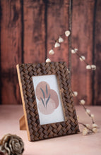 Load image into Gallery viewer, Brown Criss Cross Picture Frames
