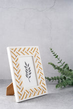 Load image into Gallery viewer, Criss Cross Resin Picture Frames
