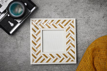 Load image into Gallery viewer, Criss Cross Resin Picture Frames
