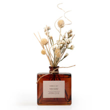 Load image into Gallery viewer, Vanilla Lily Bouquet Reed Bundle Fragrance Diffuser
