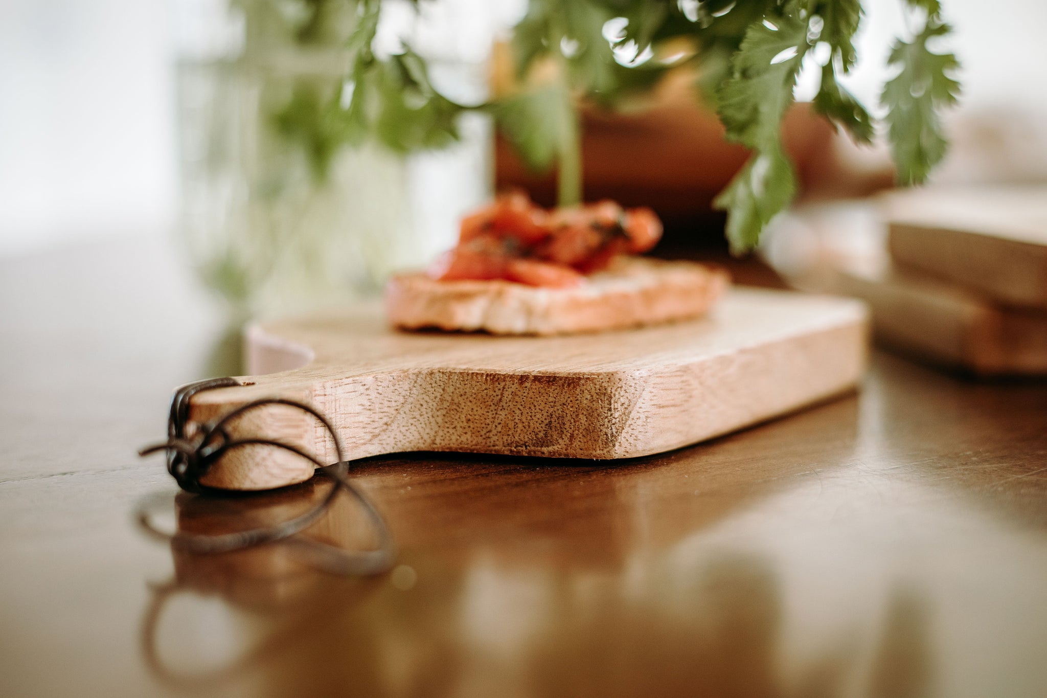 Mango Wood Tray/Cutting Board - Small – ClementineandPoppyCo